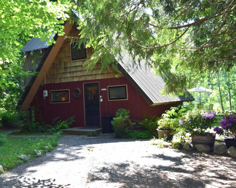 Whispering Waters rental cabin Baring Washington